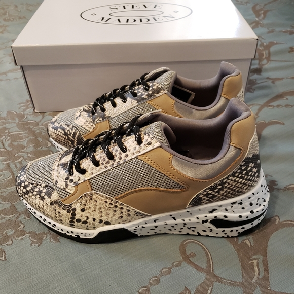 Steve Madden Bena Snake Skin Sneakers - Picture 5 of 8